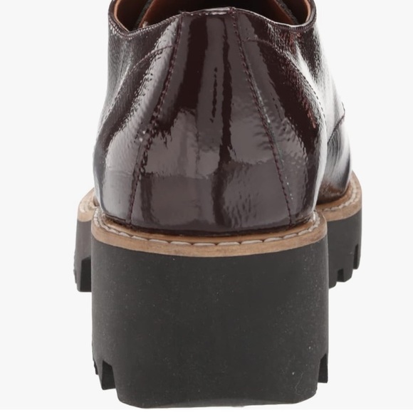 Donald J Pliner evans Oxfords, Dark Brown
Crinkle Patent lace up
Loafers sz 6M - Picture 5 of 15